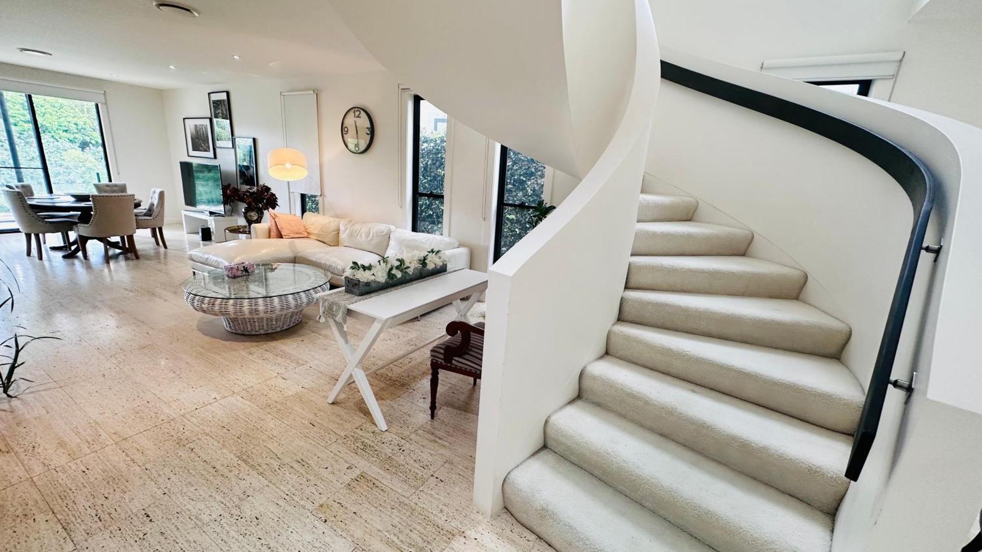 Golf Course Apartment *